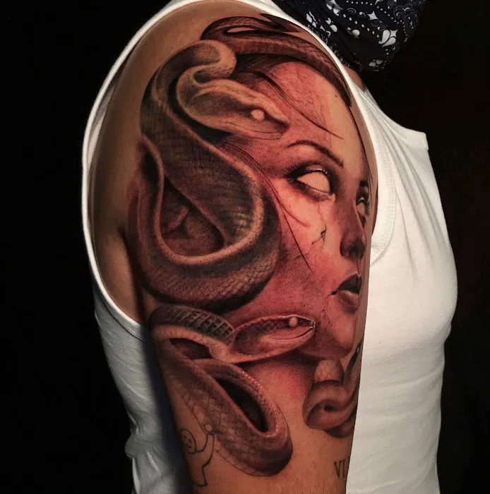 Greyskull Tattoo studio 4