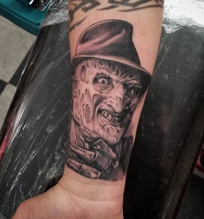 American Dream Tattoo Studio 4