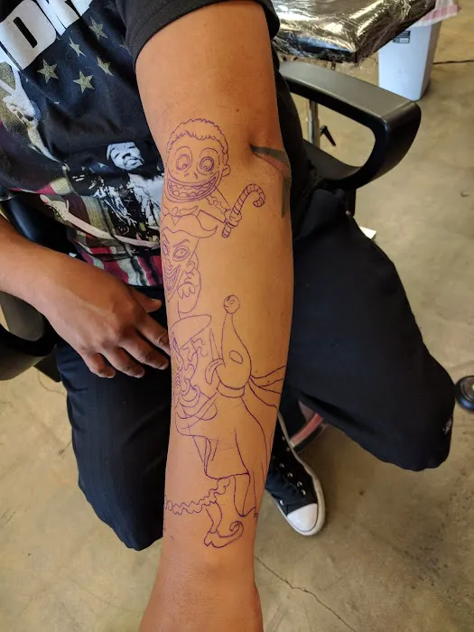 Tommy Montoya's Klockwork Tattoo Club 7