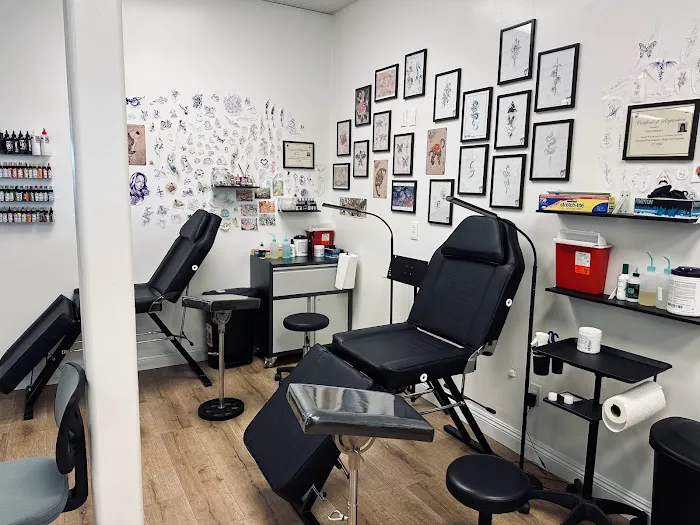 Golden Eye Tattoo Studio 9