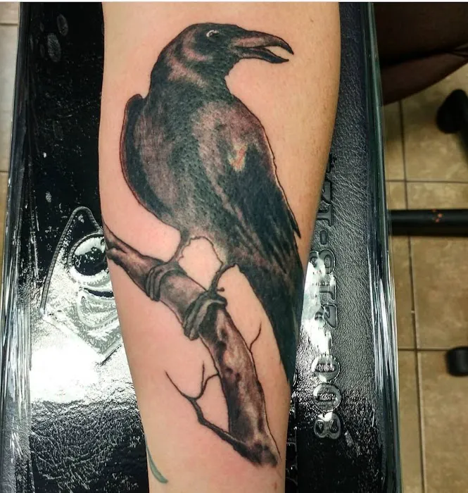 Flying Daggers Tattoo Parlor 6