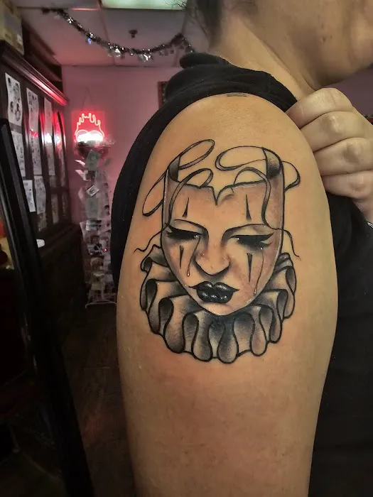 Little Annie Motel Tattoo Parlor 4