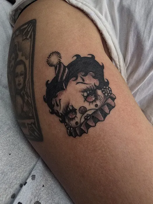 Little Annie Motel Tattoo Parlor 3