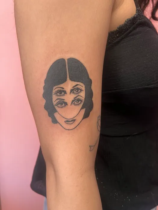 Little Annie Motel Tattoo Parlor 8