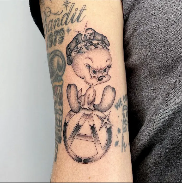 Tattoo Love & Body Piercing Co. 3