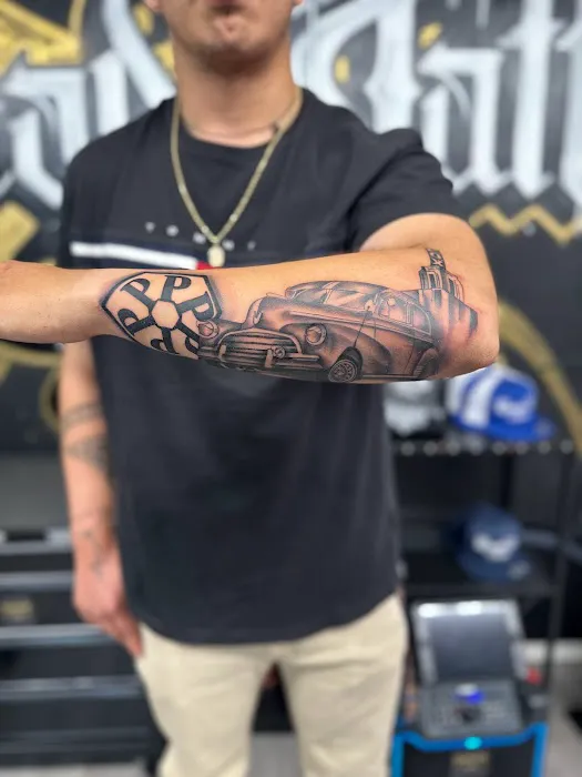 READYTATT Studios 5