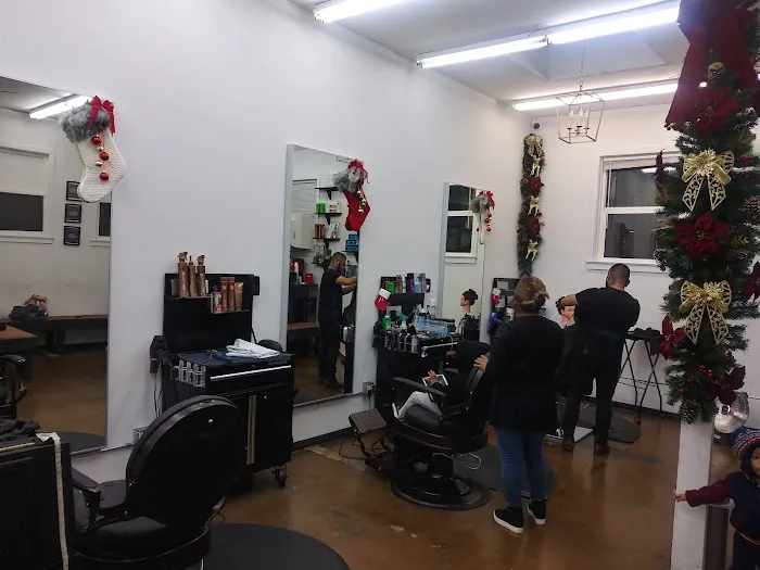 ADDICTIVE INK Tattoo, Piercing & Hair Studio 2