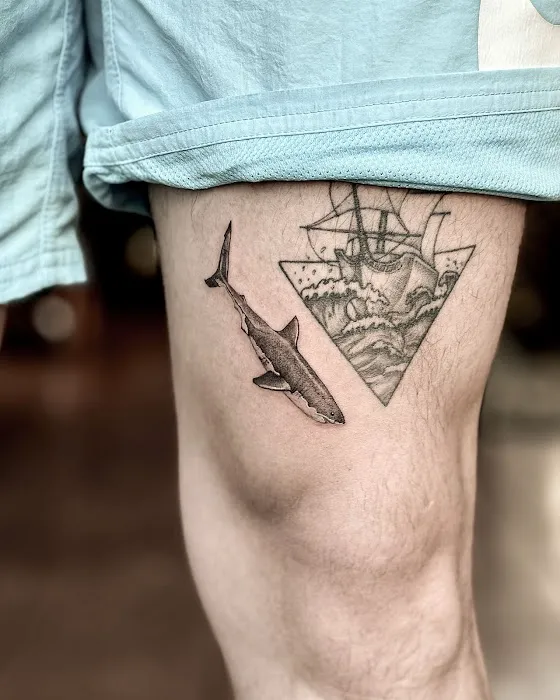 KISS KISS TATTOO 1