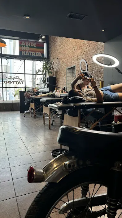 KISS KISS TATTOO 2