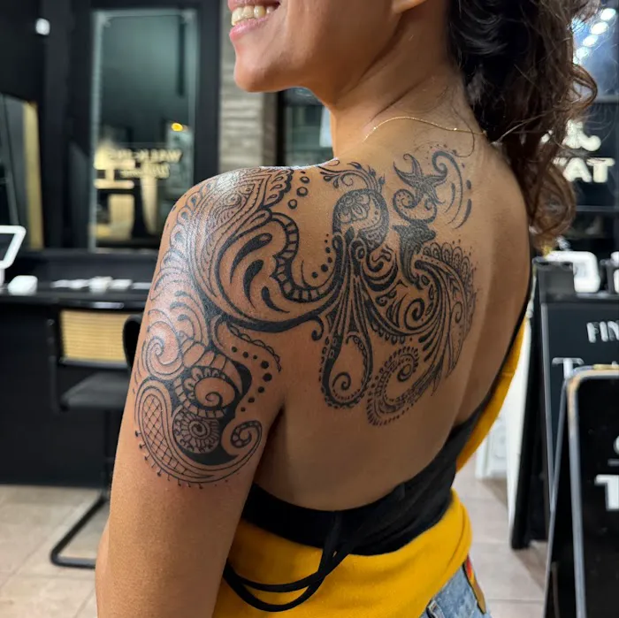 KISS KISS TATTOO 5