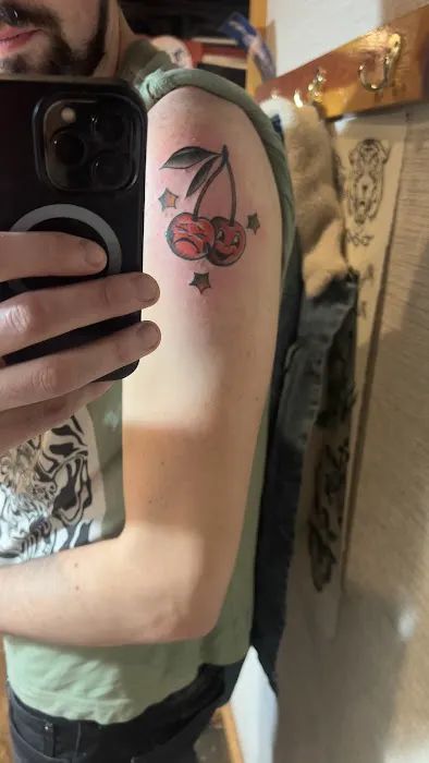 Broken Art Tattoo 4