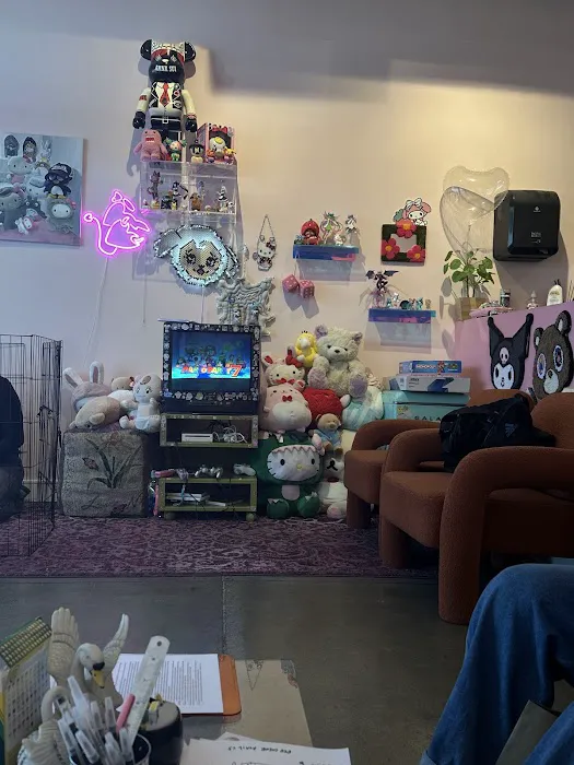 Girlxfriend LA Tattoo Studio 0