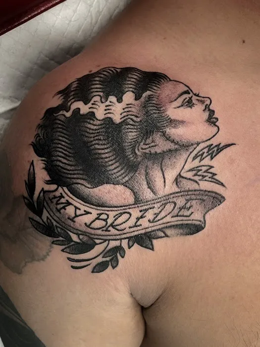 The Queen’s Head Tattoo Parlour 4