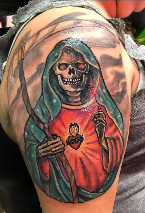 Lozano Tattoo Studio 6