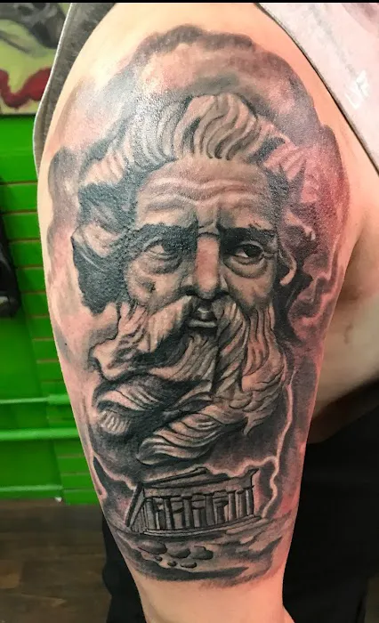 Lozano Tattoo Studio 1