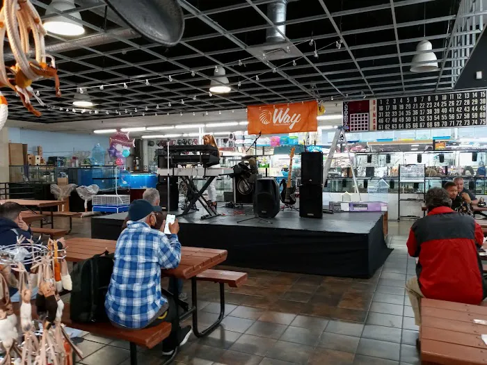 Valley Indoor Swap Meet - Pomona 5