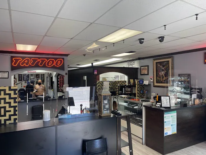 Atomic Tattoo & Body Piercing 3