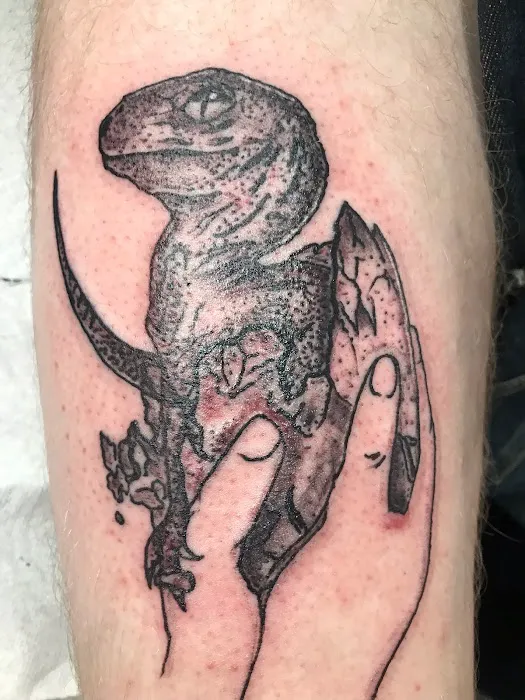 Cahuengawood Tattoo and Body Piercing 2