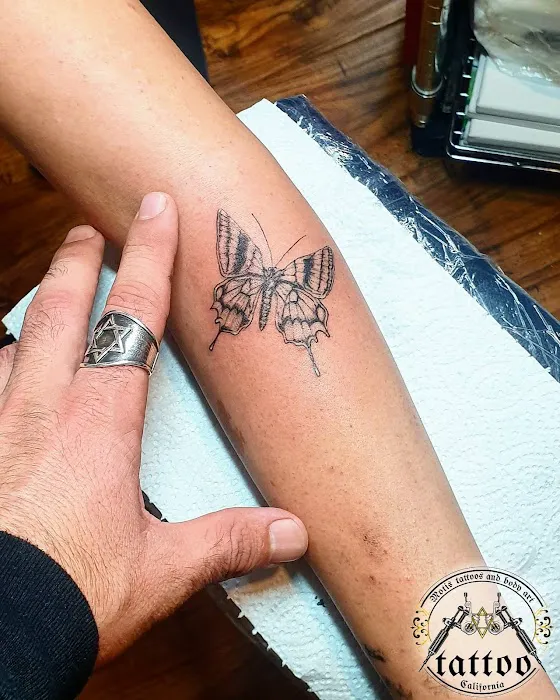 Motis Tattoos 7