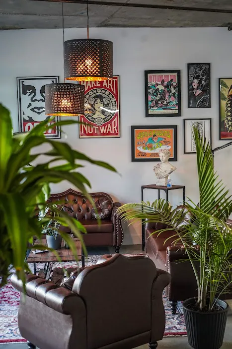 Thirty One Tattoo Shop 5