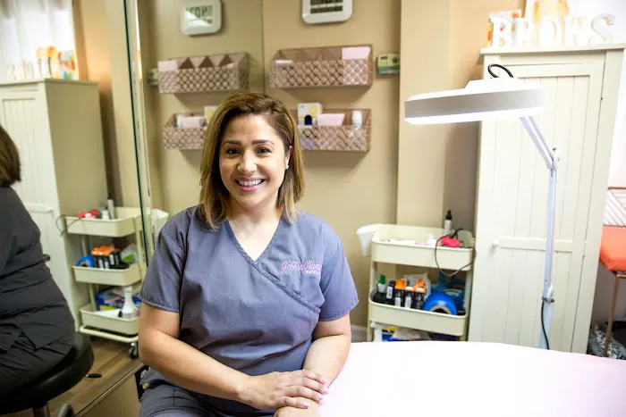 Farrah Forster Permanent Makeup & Skincare 6