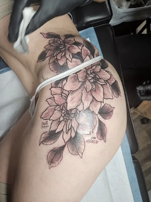 Hydra Tattoo Studio 3