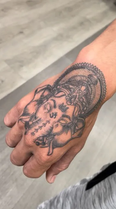 Lunainked Tattoo studio 3