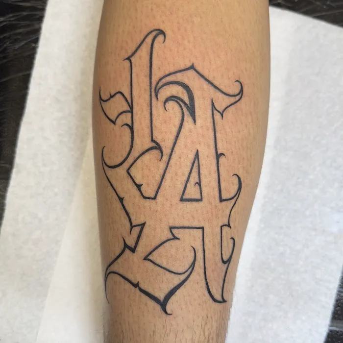 Ease Your Mind Tattoo Studio 8