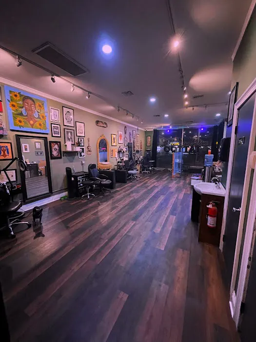Kustom Kulture Tattoo Studio 8