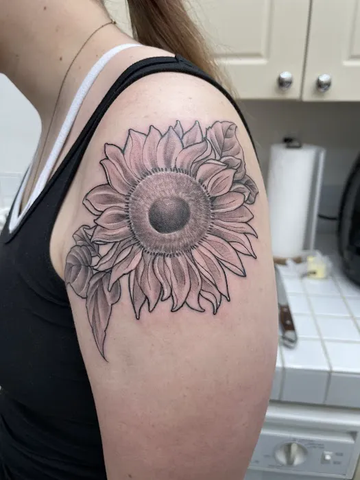 Queens of Needles Tattoo Shop 5