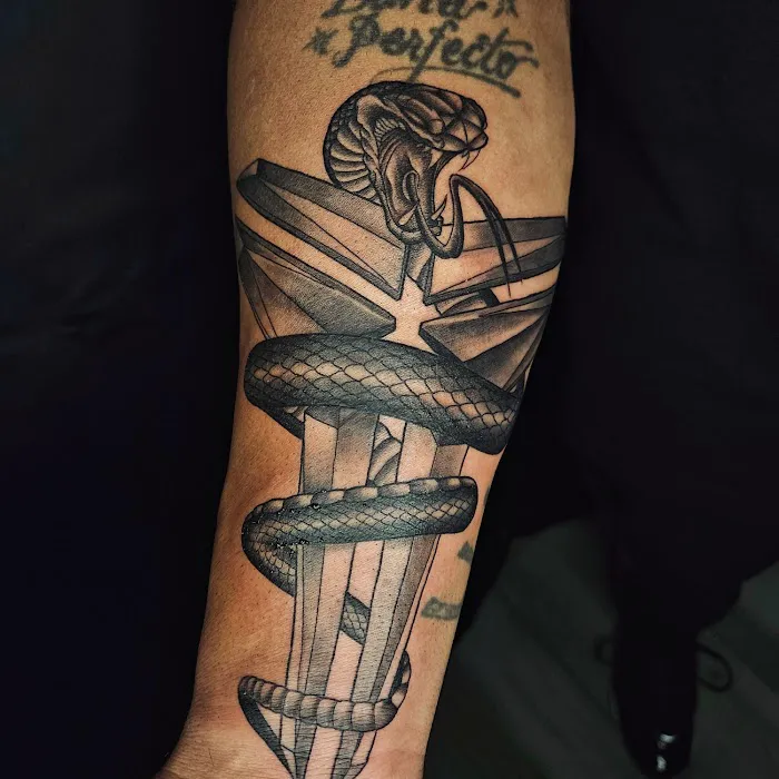 Queens of Needles Tattoo Shop 7