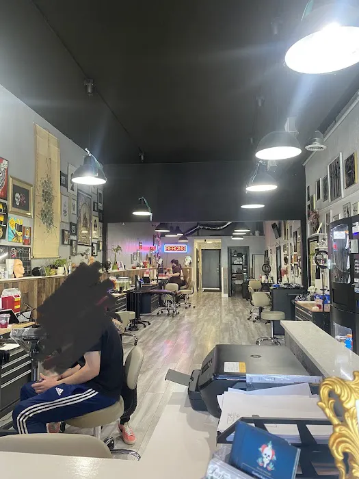 Queens of Needles Tattoo Shop 6