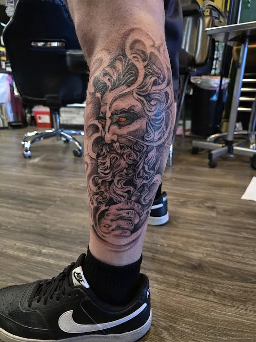Wildlife Tattoo & Piercing 7