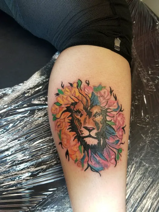 Wildlife Tattoo & Piercing 0