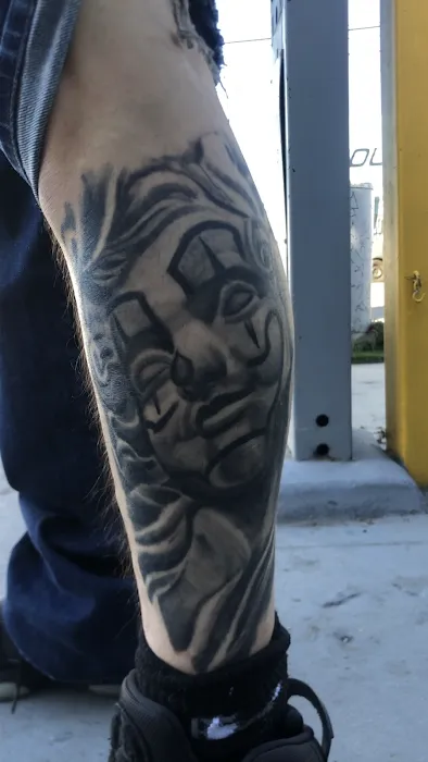 Woodland Hills Tattoo 8