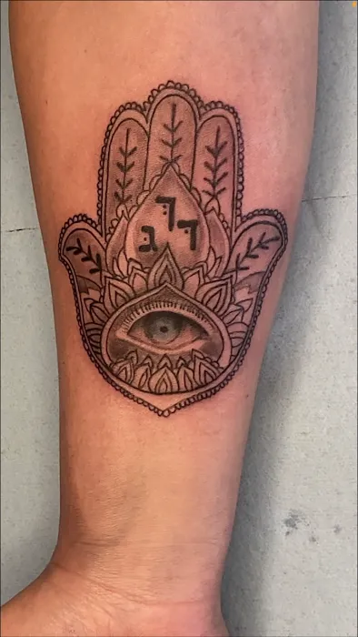 Woodland Hills Tattoo 7