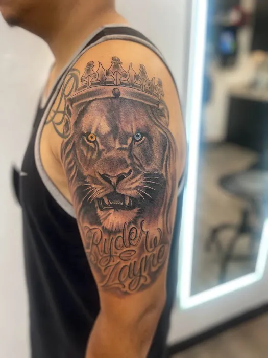 Old English Tattoo Studio 6