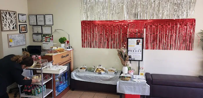 Jasmeen Beauty & Threading Studio LLC 3