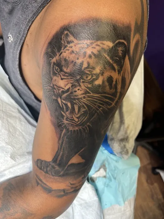 Howling Winds Tattoo Studio 2