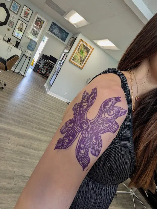Rare Hearts Tattoo Club 9