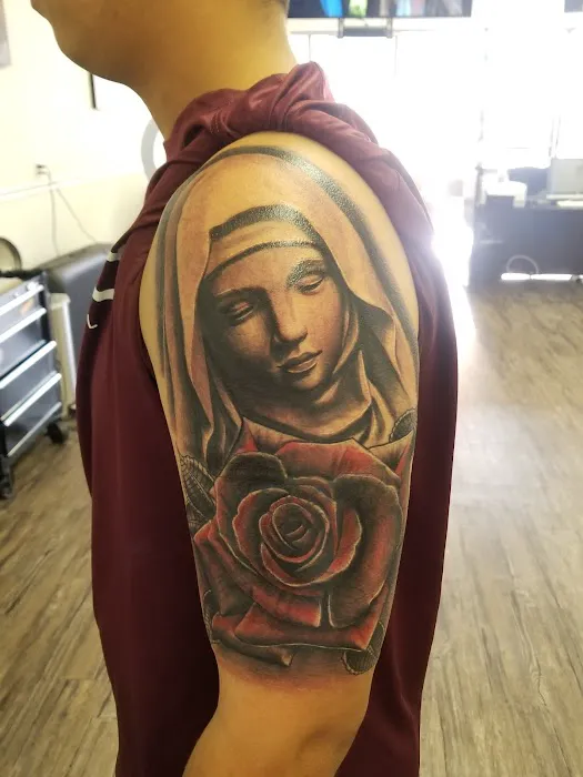 RESILIENCE TATTOO COLLECTIVE 6