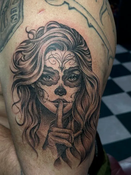 The Madd Tatter'z Tattoo Parlor 5
