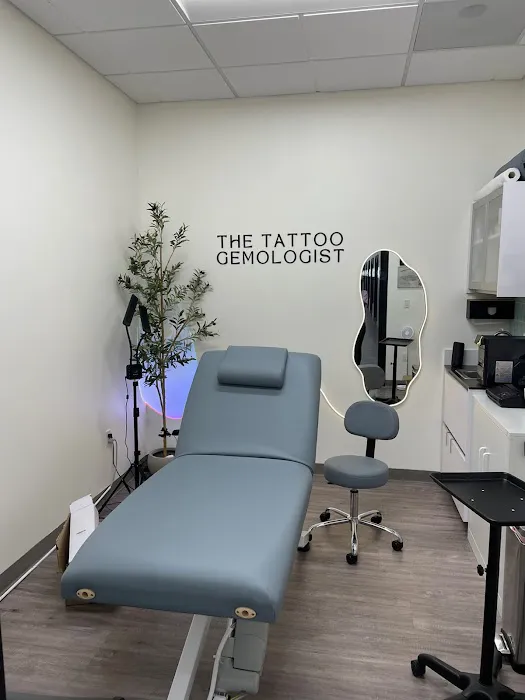 The Tattoo Gemologist 1