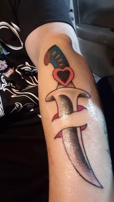 Mission Tattoo & Piercing 2