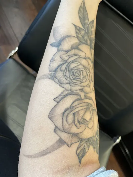 Reflect Tattoo Studio 0