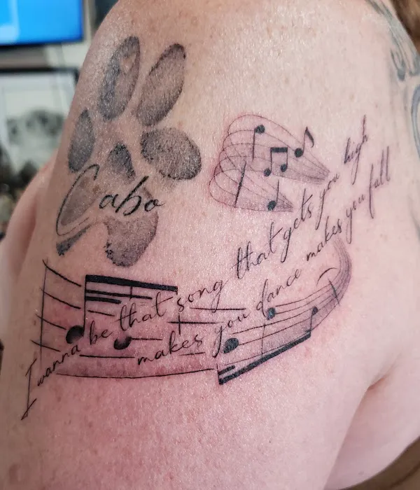 Reflect Tattoo Studio 3