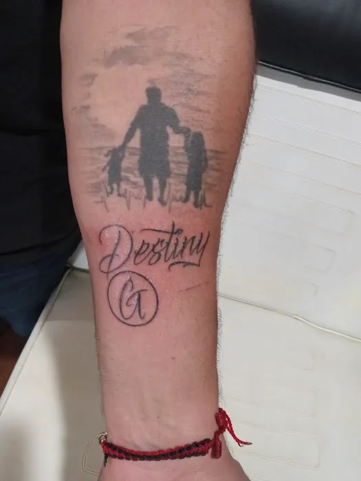 Reflect Tattoo Studio 4