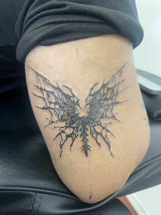 Jen's Tattoo Studio 2