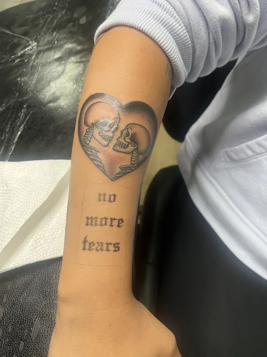 Dark Seas Tattoo Studio 1