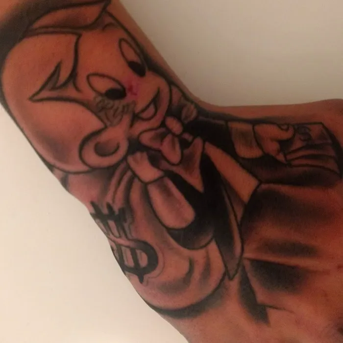 Living Canvas Body Piercing & Tattoo 3